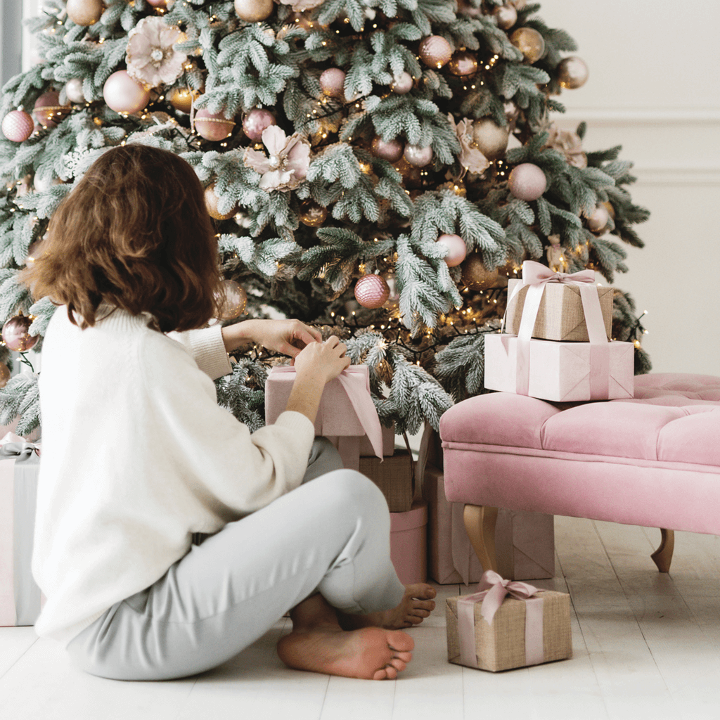 2022 Holiday Gift Guide for Her