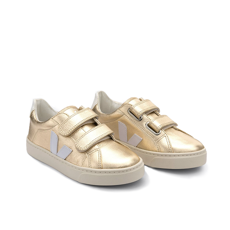 Veja Esplar ChromeFree Leather Platine White | Oscea Sustainable Gifts for Kids