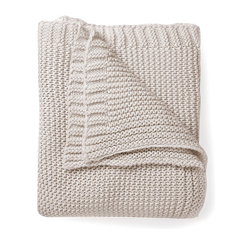 Organic Throw Blanket by MakeMake Organics | Oscea Eco Home Decor